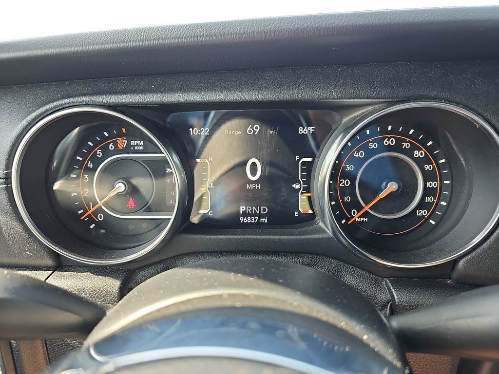 Used 2020 Jeep Gladiator Overland AWD/4WD image 18