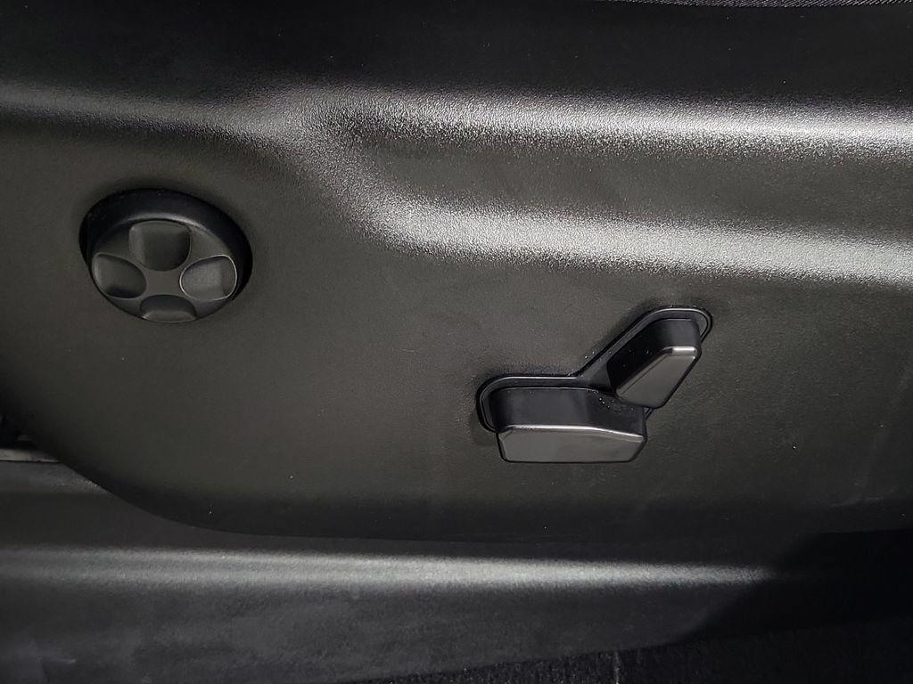 Used 2023 Dodge Durango R/T RWD image 19
