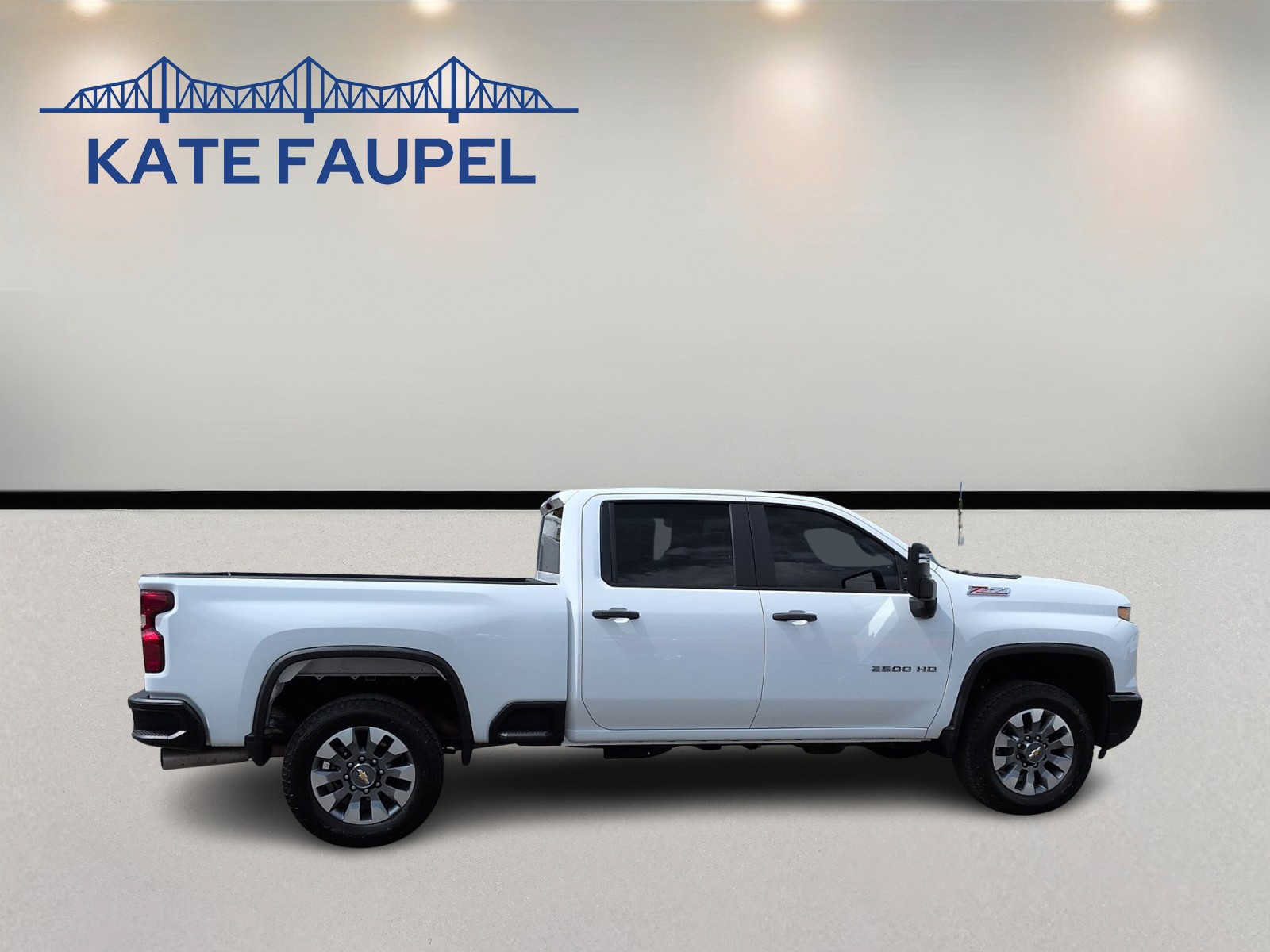 Used 2024 Chevrolet Silverado 2500 Custom w/ Custom Value Package AWD/4WD image 8