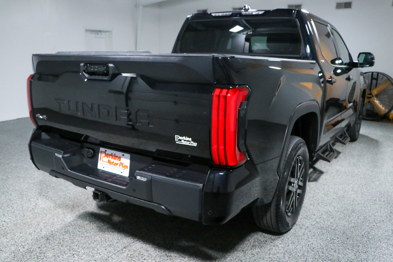 Used 2023 Toyota Tundra SR5 w/ Advanced Technology Package AWD/4WD image 7