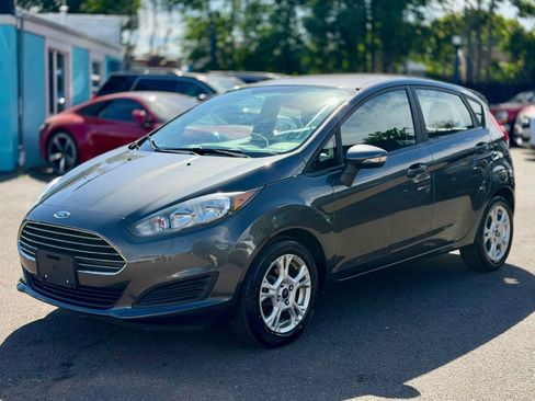 Used 2016 Ford Fiesta SE FWD image 4