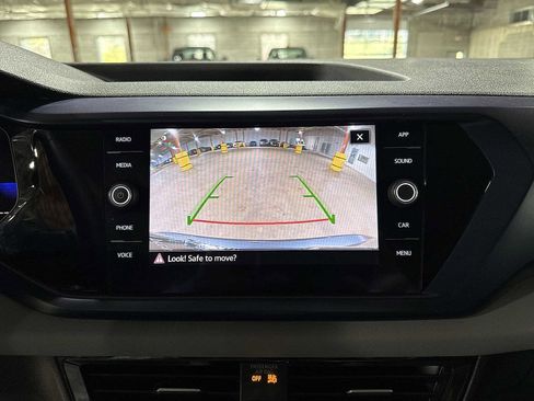 Used 2022 Volkswagen Taos SE image 24