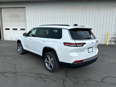 New 2026 Jeep Grand Cherokee L Limited AWD/4WD image 7
