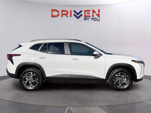 New 2026 Chevrolet Trax LT w/ Driver Confidence Package image 6