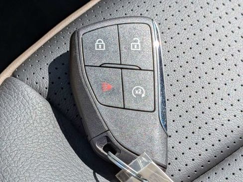 Used 2024 GMC Canyon Denali AWD/4WD image 31