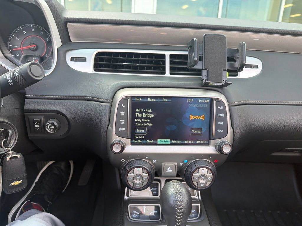 Used 2015 Chevrolet Camaro LT RWD image 8