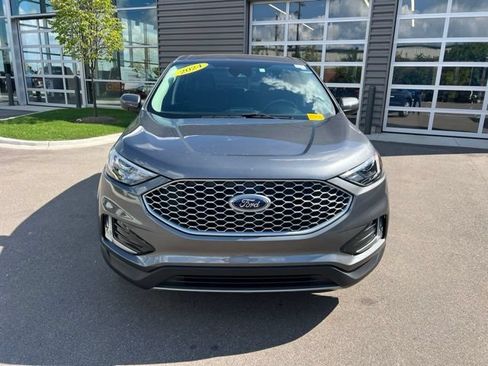 Used 2024 Ford Edge SEL w/ Convenience Package AWD/4WD image 2