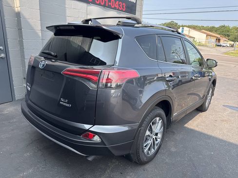 Used 2017 Toyota RAV4 XLE image 10
