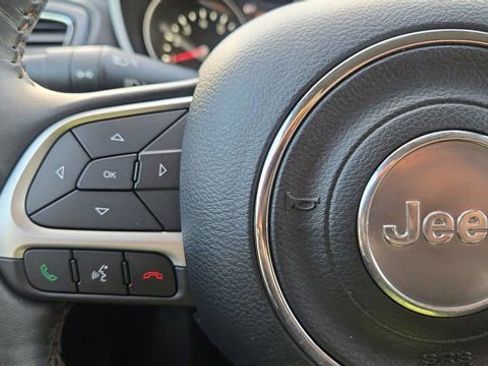 Used 2017 Jeep Compass Limited AWD/4WD image 23