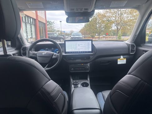 New 2025 Ford Bronco Sport Outer Banks w/ Outer Banks Tech Package+ image 40