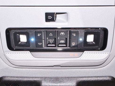 New 2026 Ford F250 Lariat w/ Black Appearance Package image 36