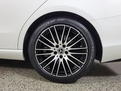 Used 2022 Mercedes-Benz C 300 Sedan w/ Exclusive Trim Package image 9
