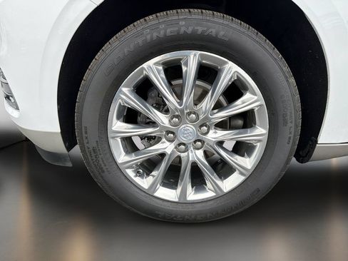 Used 2021 Buick Enclave Essence w/ Sound and Sites Package FWD image 10
