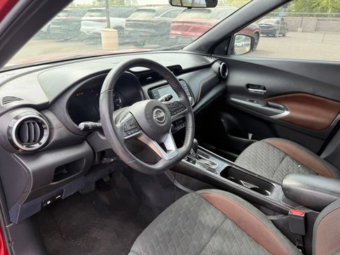 Certified 2022 Nissan Kicks SR FWD image 14