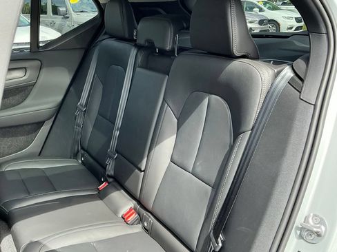 Used 2026 Volvo XC40 B5 Plus AWD/4WD image 33