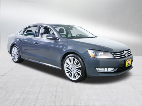 Used 2014 Volkswagen Passat 1.8T Sport image 1