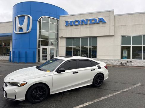 Used 2025 Honda Civic Sport image 1