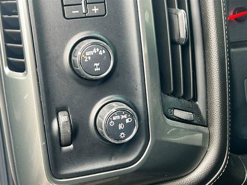 Used 2018 Chevrolet Silverado 1500 LTZ Z71 w/ Redline Edition image 10