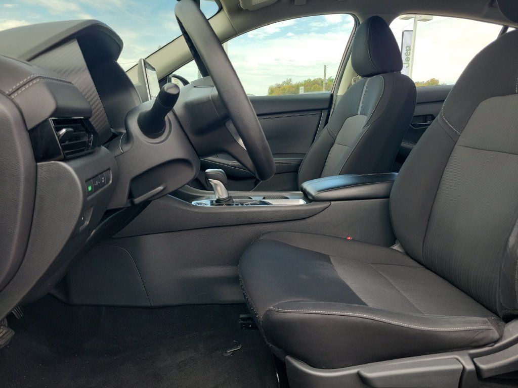 Used 2024 Nissan Sentra SV FWD image 21