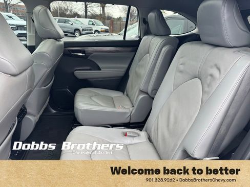 Used 2021 Toyota Highlander Platinum image 37