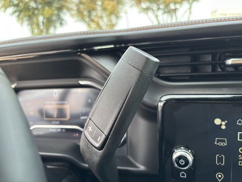 Used 2025 GMC Sierra 2500 AT4 image 14