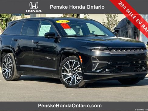 Used 2025 Jeep Wagoneer S Limited image 1