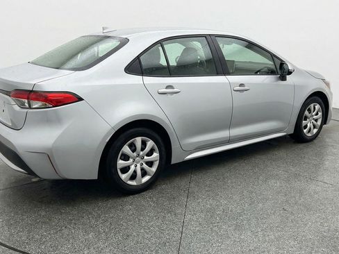 Used 2025 Toyota Corolla LE image 9