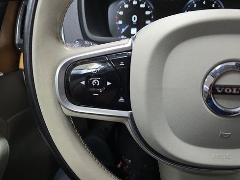 Used 2021 Volvo XC90 T6 Momentum AWD/4WD image 21