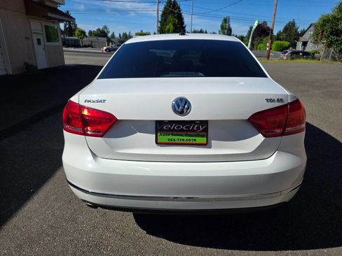 Used 2015 Volkswagen Passat TDI SE FWD image 6