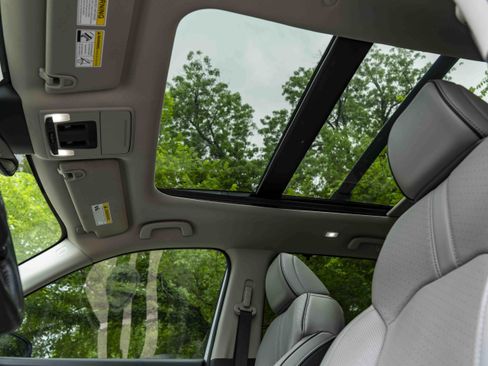 Used 2025 Honda Pilot Elite image 36