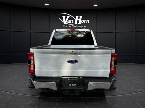 New 2026 Ford F250 Lariat w/ FX4 Off-Road Package image 15