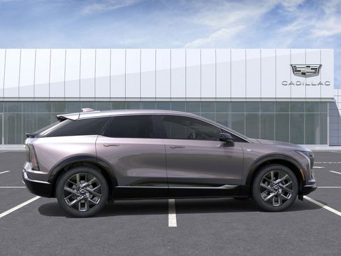 New 2026 Cadillac Optiq Luxury 1 image 5