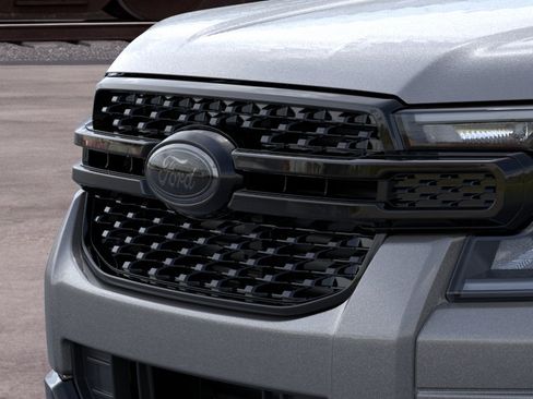 New 2026 Ford Ranger XLT w/ Black Appearance Package AWD/4WD image 17