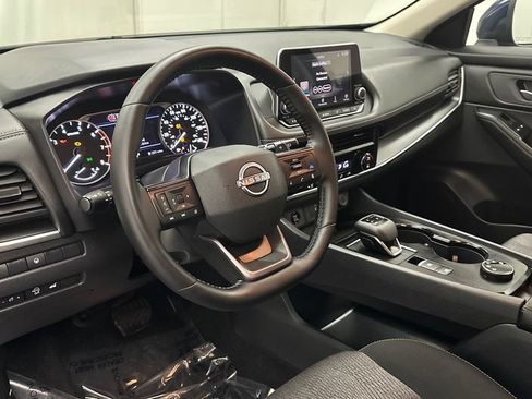 Used 2026 Nissan Rogue SV AWD/4WD image 18