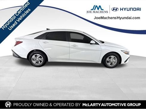 Used 2026 Hyundai Elantra SE FWD image 5