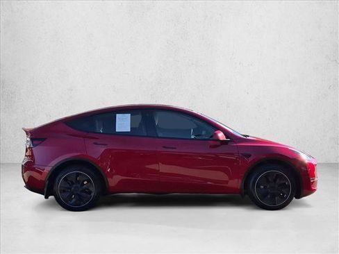 Used 2022 Tesla Model Y Long Range AWD/4WD image 4