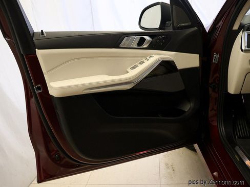 Used 2026 BMW X7 xDrive40i AWD/4WD image 28