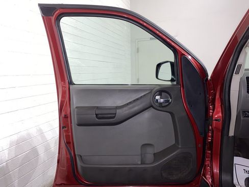 Used 2013 Nissan Xterra S image 9