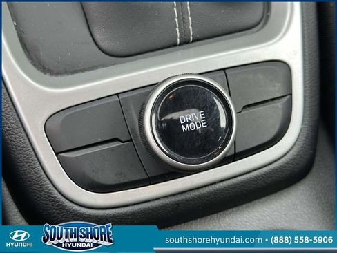 Certified 2023 Hyundai Venue SEL w/ Cargo Package image 33