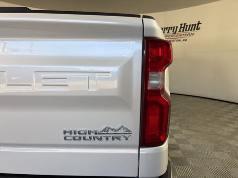 Used 2020 Chevrolet Silverado 1500 High Country w/ Technology Package image 37