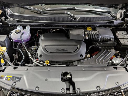 New 2026 Chrysler Pacifica Select image 4