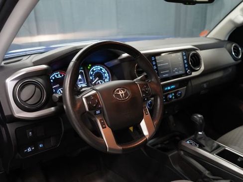 Used 2022 Toyota Tacoma SR5 AWD/4WD image 14