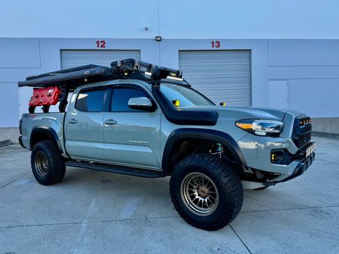 Used 2023 Toyota Tacoma TRD Off-Road image 7