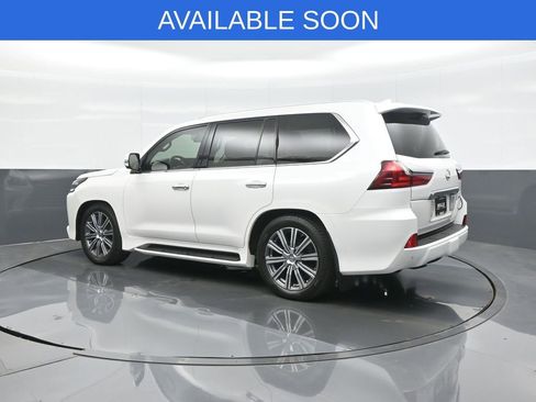 Used 2017 Lexus LX 570 4WD w/ Luxury Package image 5