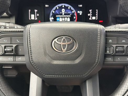 Used 2026 Toyota Tacoma SR5 AWD/4WD image 27