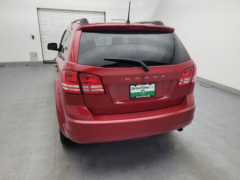 Used 2018 Dodge Journey SE w/ Connectivity Group FWD image 6