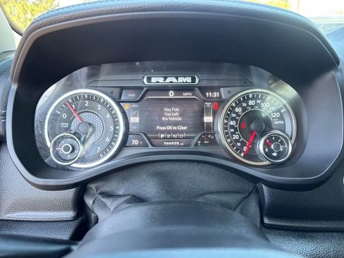 Used 2022 RAM 1500 Laramie AWD/4WD image 18