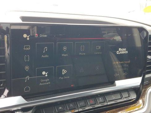 New 2025 GMC Sierra 1500 Elevation image 19