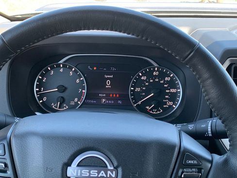Used 2025 Nissan Frontier SV w/ SV Convenience Package RWD image 10