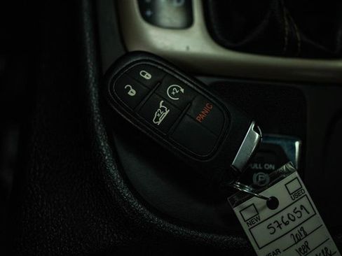 Used 2018 Jeep Cherokee Limited image 21
